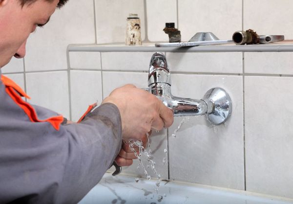 Emergency-Plumber-Burien-WA