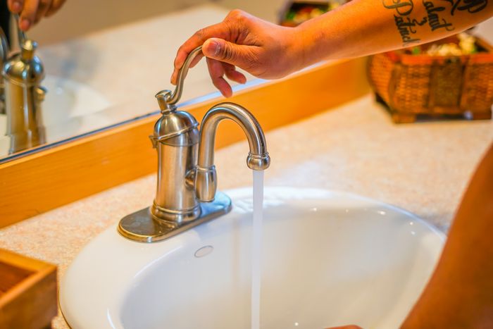 Fix-Leaky-Faucet-Algona-WA