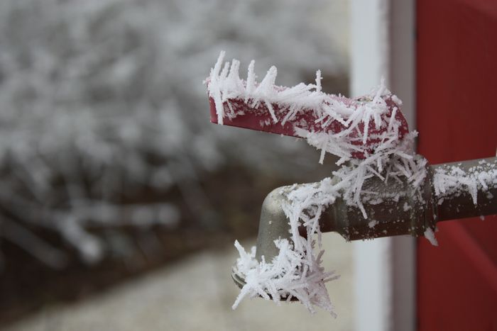 Frozen-Drain-Pipe-Edmonds-WA