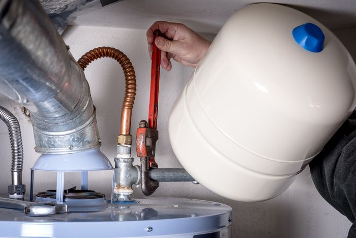 Repair-Water-Heater-Des-Moines-WA