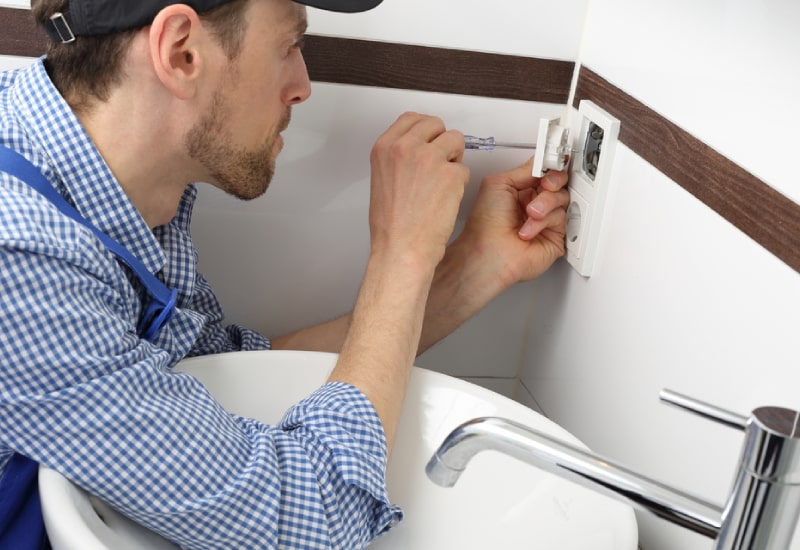 Burien-GFCI-Outlet-Installation