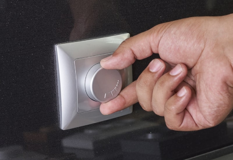 Renton-Light-Dimmers-Installation