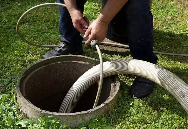 Frederickson-Sewer-Tank-Pumping