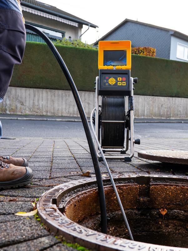 A, Drain, Cleaning, Company, Checks, A, Blocked, Drain, With, A